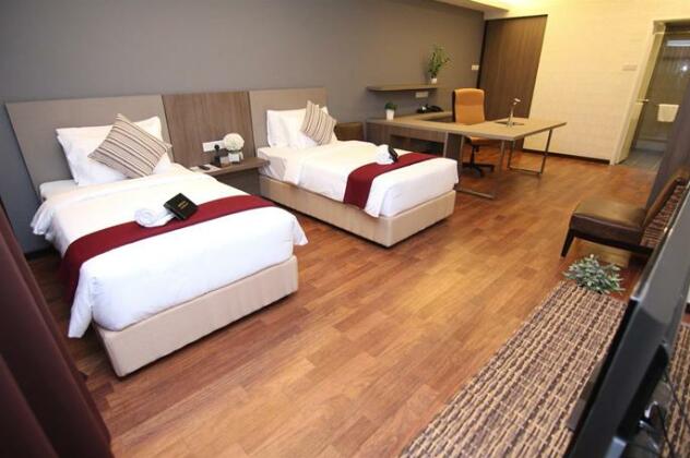 Nexus Regency Hotel & Suites - Photo3