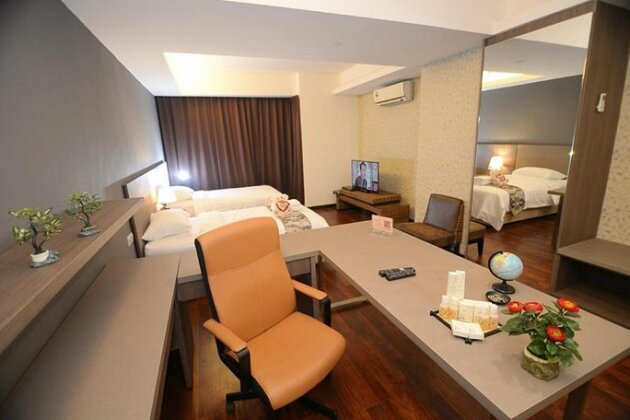 Spacious private suite @ Nexus Regency - Photo3