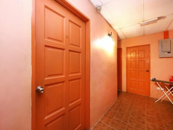 Oyo 541 Hotel Osms - Photo4
