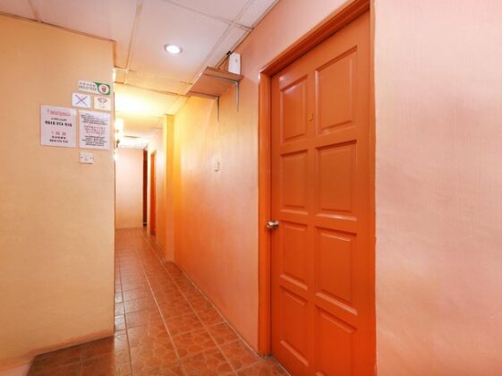 Oyo 541 Hotel Osms - Photo5