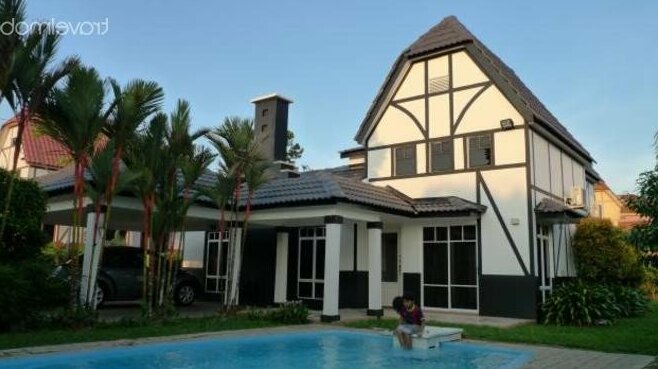 A Home Away From Home A'Famosa Villa 928