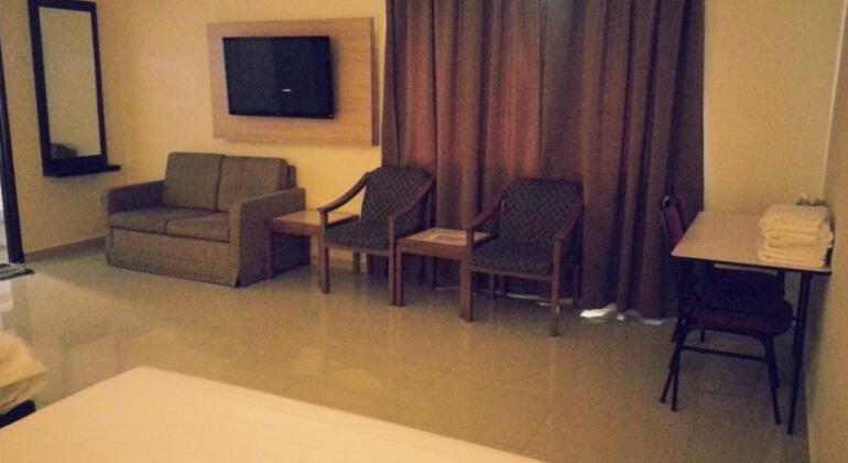Hotel Centre Point Tampin - Photo2
