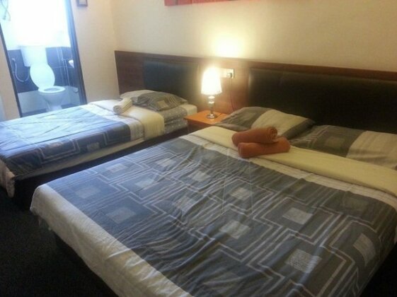 Camellia Budget Inn - Photo3