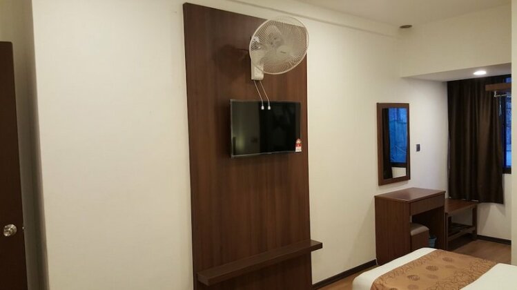 Highlanders Hotel - Photo3
