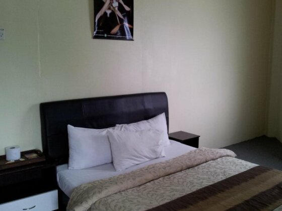 TJ Lodge - Photo3