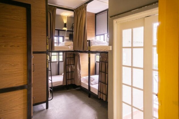 Traveller Bunker Hostel 1 - Photo2