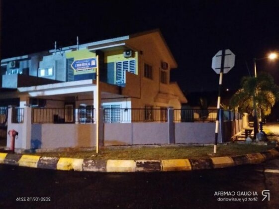 Sri Manik Homestay Tanjung Karang - Photo5