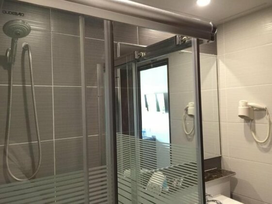 Check Inn Hotel Tawau - Photo4