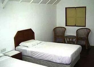 Roach Reefs Resort - Photo2