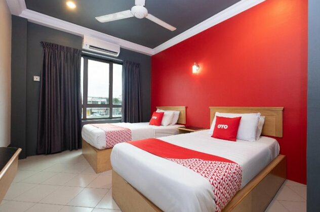 Oyo 90050 V Hotel - Photo3