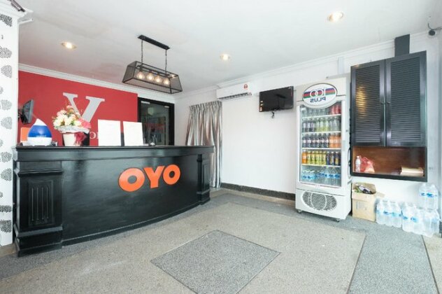 Oyo 90050 V Hotel - Photo4