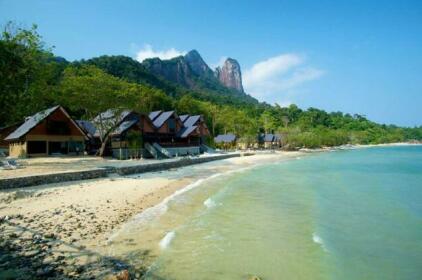 Tunamaya Beach & Spa Resort