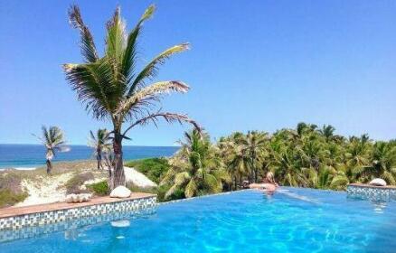 Travessia Beach Lodge