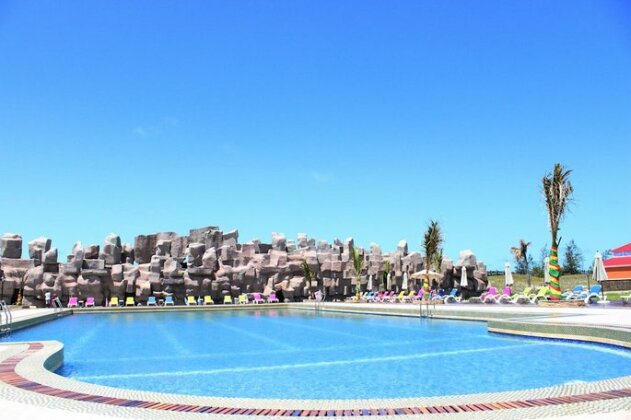 Golden Peacock Resort Hotel - Photo2