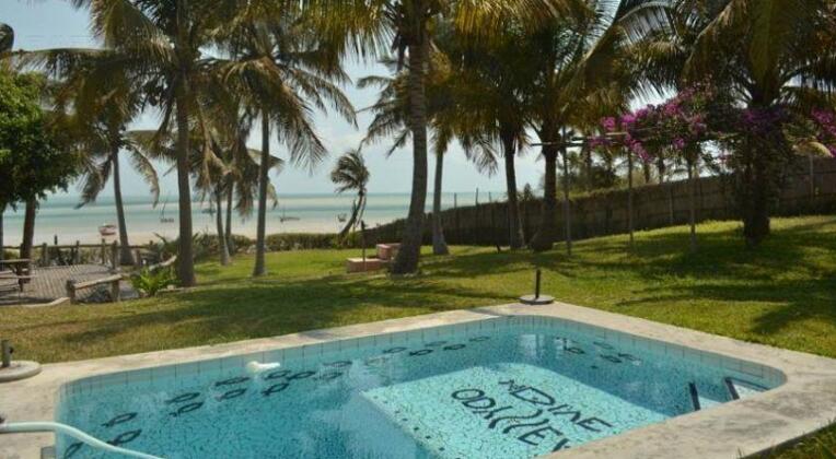 Baobab Beach Resort and Backpackers - Photo2