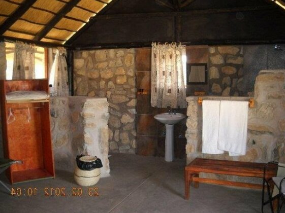 Kapika Waterfall Lodge - Photo3