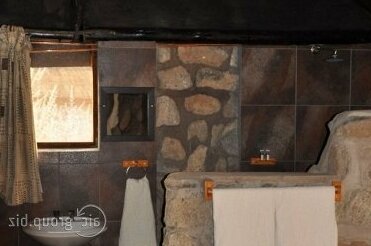 Kapika Waterfall Lodge - Photo4