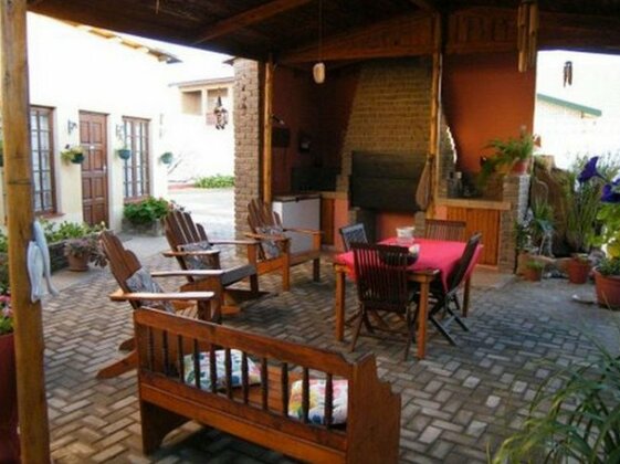 Haus Estnic Bed & Breakfast - Photo2