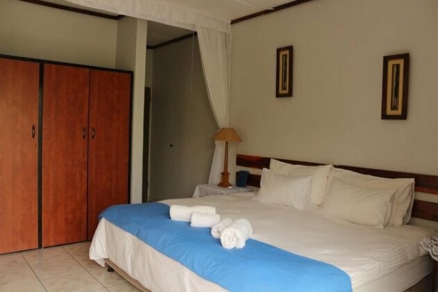 Zovu Elephant Lodge - Photo4