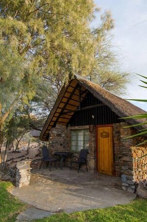 Etusis Lodge - Photo3