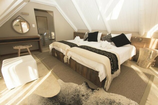 Kalahari Game Lodge - Photo4