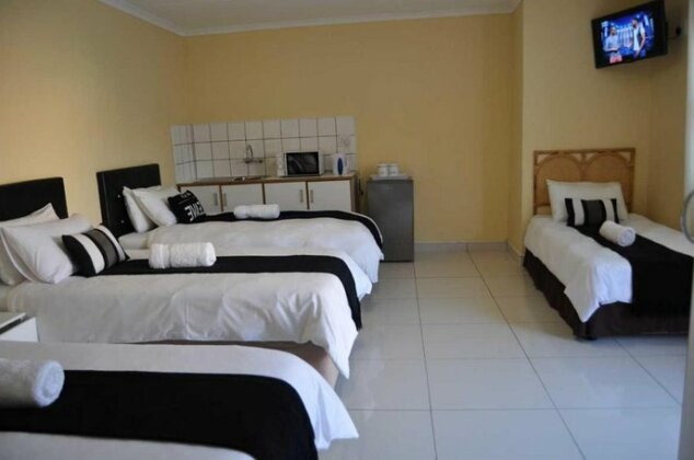 Timo's guesthouse accommodation - Photo4