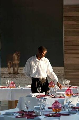 Emanya@Etosha - Photo4