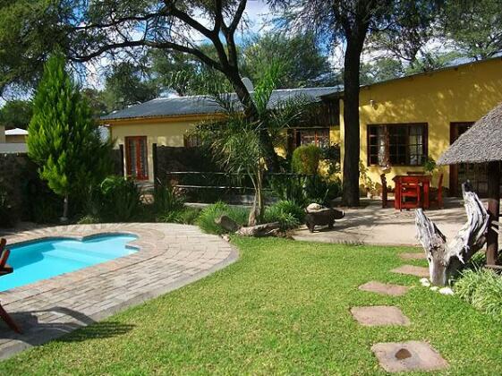 Auberge Omulonga Bed and Breakfast - Photo2