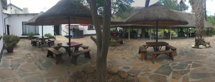 Central Hotel Omaruru - Photo5