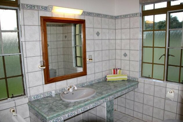 Ghaub Lodge - Photo4