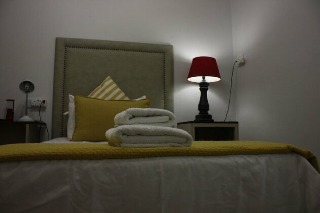 Bush Pillow Guest House - Photo4