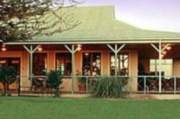 Otjibamba Lodge - Photo3
