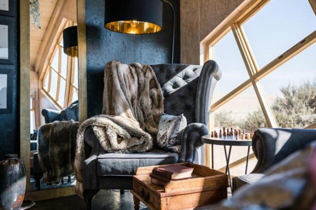 Shipwreck Lodge - Photo3