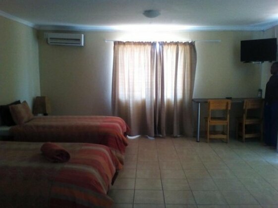 Ruacana Guest House - Photo2