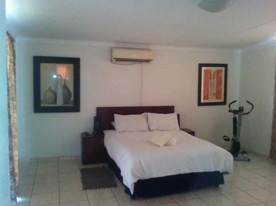 Ruacana Guest House - Photo3
