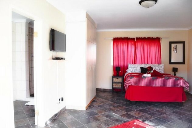 Comfort Gardens Bed and Breakfast - Photo3
