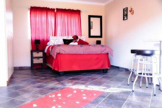 Comfort Gardens Bed and Breakfast - Photo4