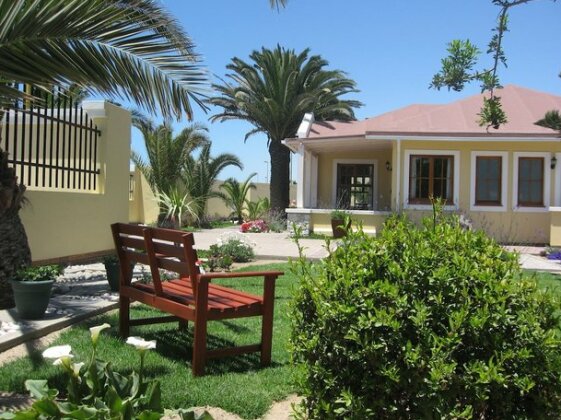 Cornerstone Guesthouse - Photo2