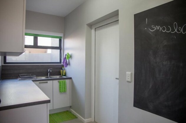 Turmalin Cottage Unit 1 - Photo5