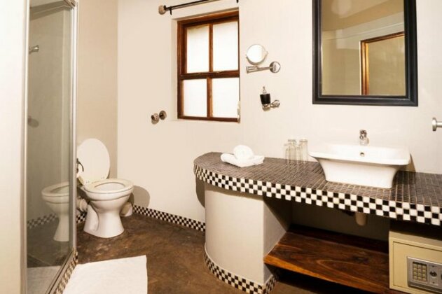 Uris Safari Lodge - Photo4