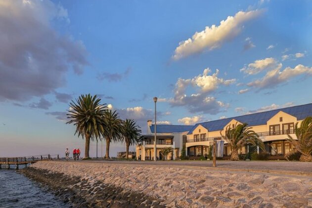 Protea Hotel Walvis Bay Pelican Bay - Photo2