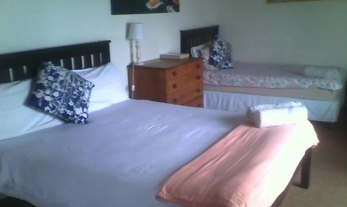  Photo 1
