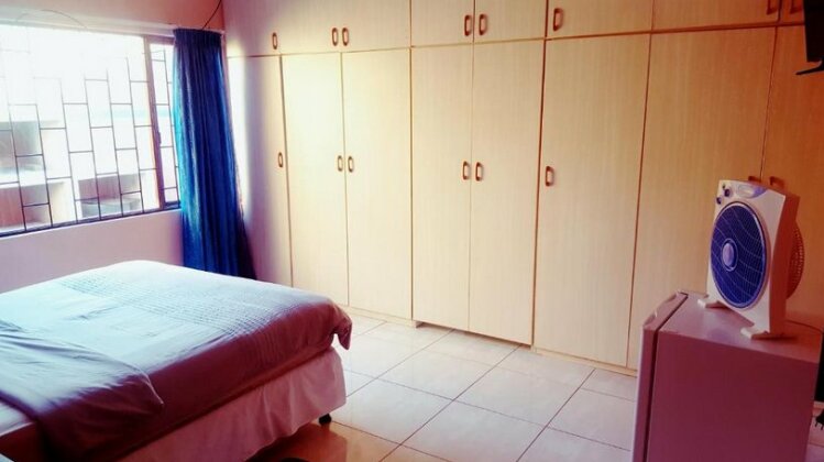 Theo's Self-Catering - Photo2