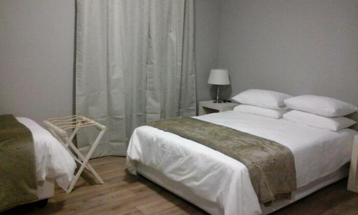 Tiende Laan Bed & Breakfast - Photo3