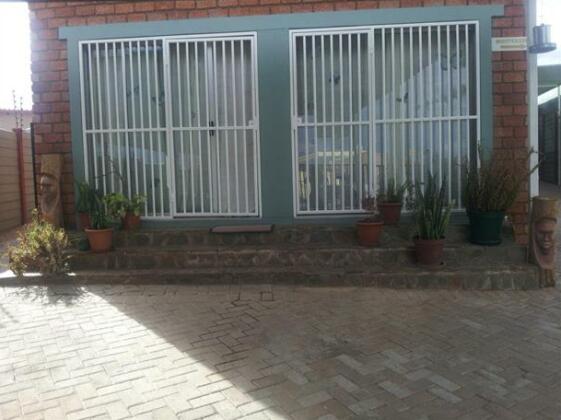 Capricorn Guest House - Photo2