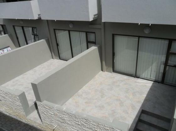 Hillside Executive Accommodation - Photo5