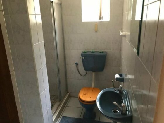 Inzotima Accommodation - Photo4