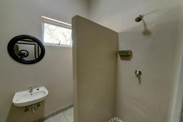 Naankuse Travellers Inn - Photo2