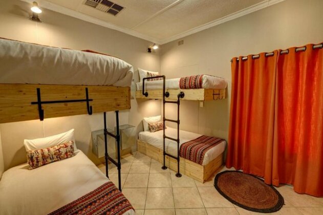 Naankuse Travellers Inn - Photo3