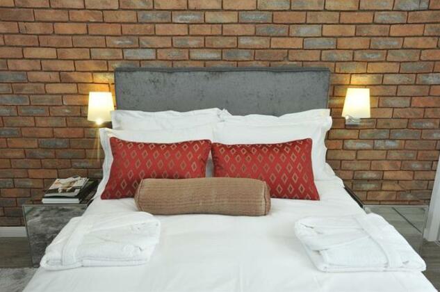 Paragon Crescent Suites - Photo3